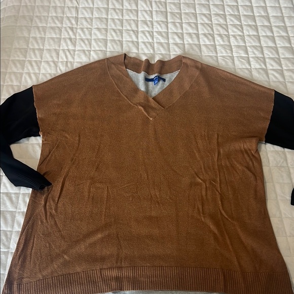 Apt. 9 V-Neck Sweater in Brown and Black - Picture 2 of 4